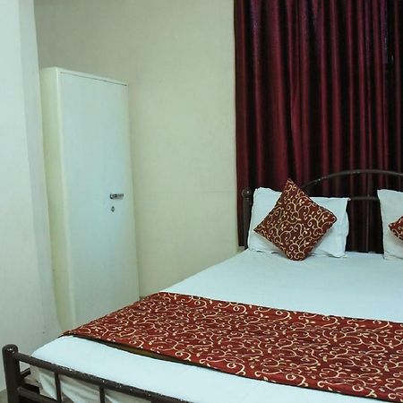 Hotel Dilip 인도르 외부 사진